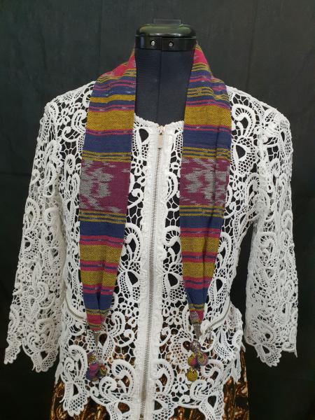 Scarf Lurik ( woven )