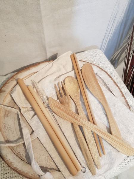 Bamboo Cutlery set to go